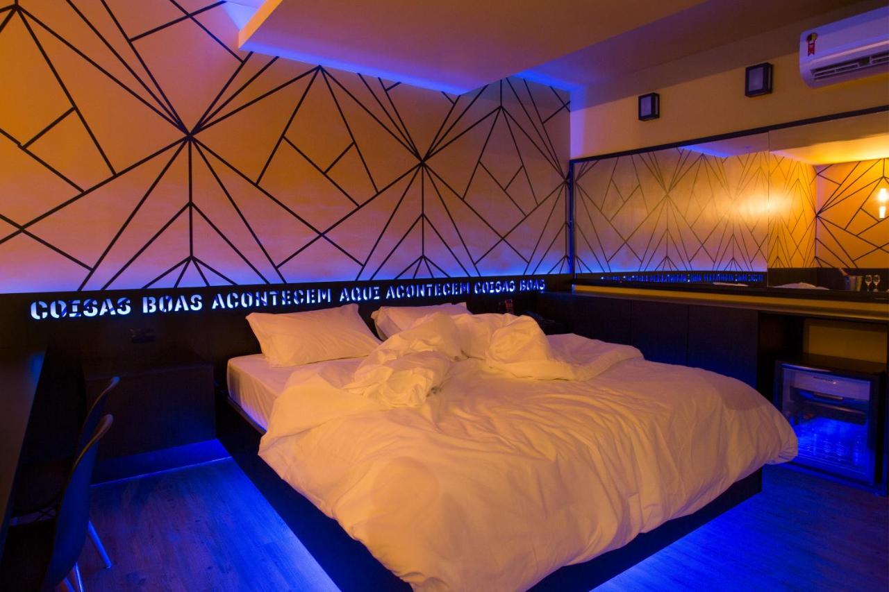 קמפינאס Tout Motel (Adults Only) מראה חיצוני תמונה