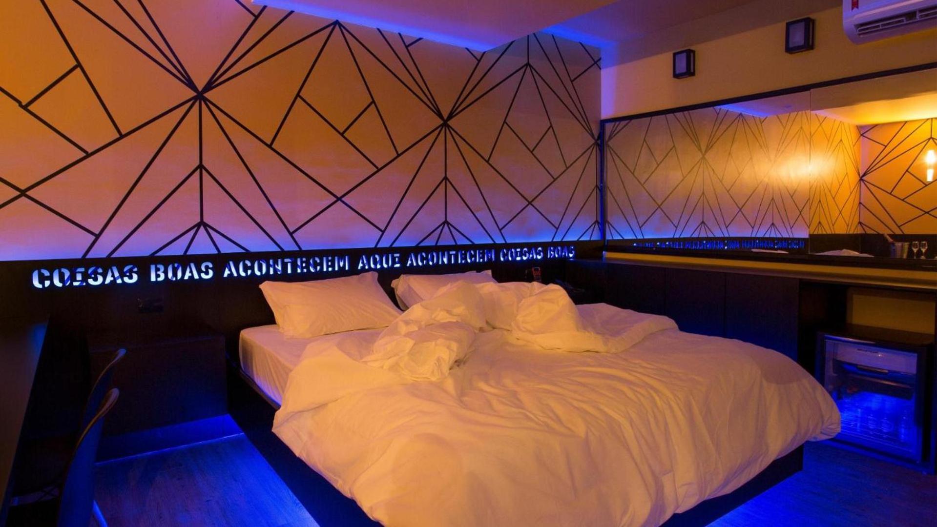 קמפינאס Tout Motel (Adults Only) מראה חיצוני תמונה