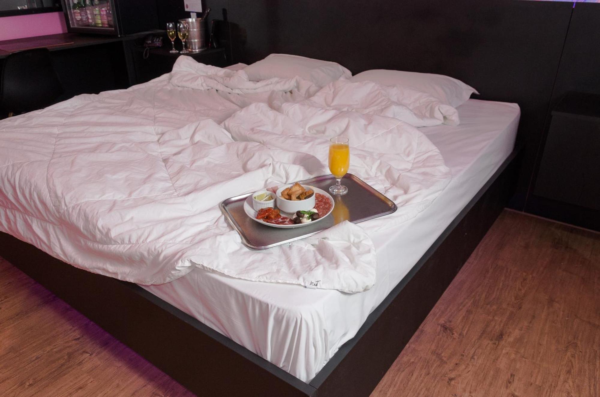 קמפינאס Tout Motel (Adults Only) מראה חיצוני תמונה