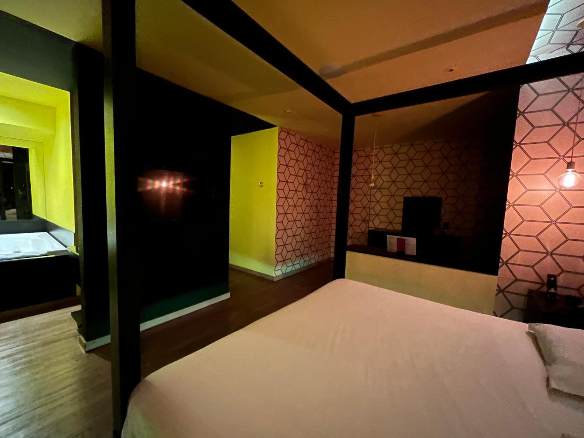 קמפינאס Tout Motel (Adults Only) מראה חיצוני תמונה