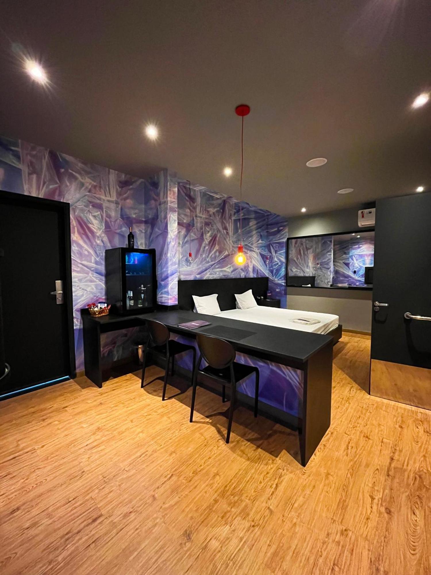קמפינאס Tout Motel (Adults Only) מראה חיצוני תמונה