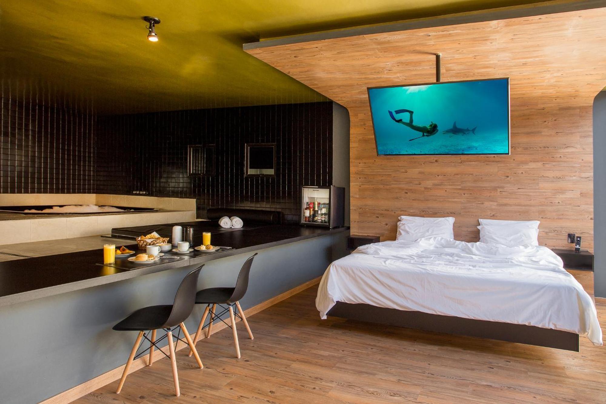 קמפינאס Tout Motel (Adults Only) מראה חיצוני תמונה